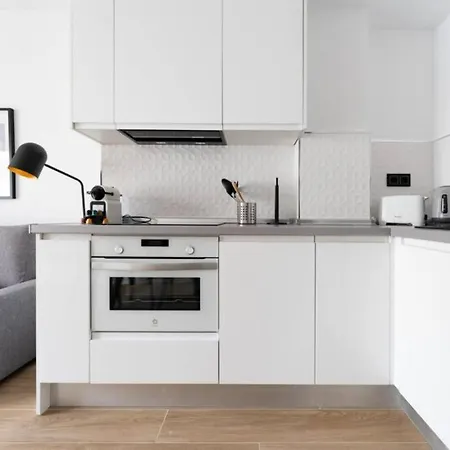 Apartman Ct 326 - Faro's Center - Close To & Amenities